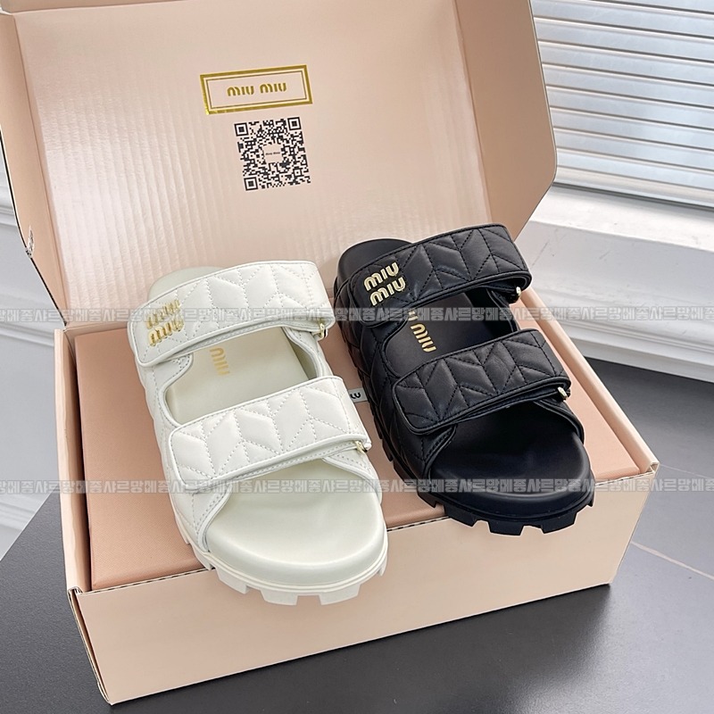 미우미우마테라세나파가죽슬라이드 20260423,170717,004.jpg