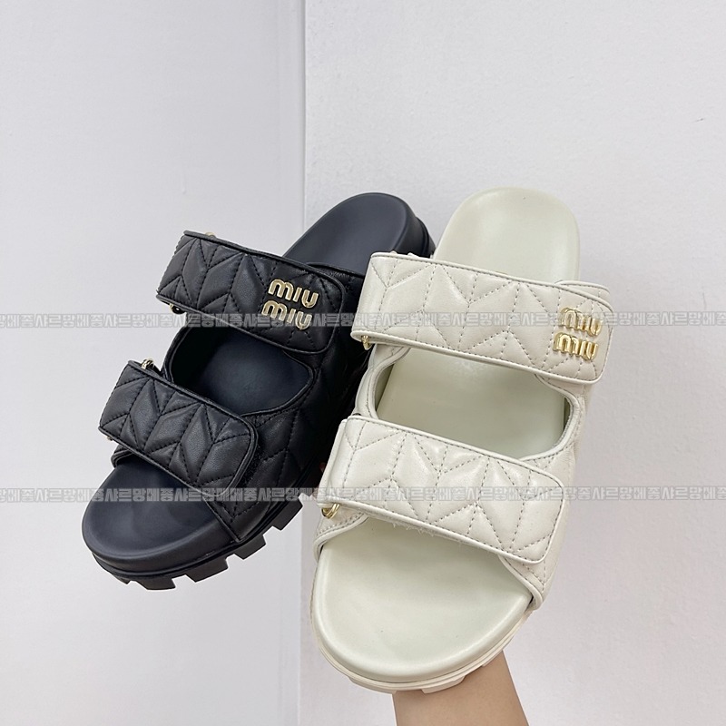 미우미우마테라세나파가죽슬라이드 20260423,170717,005.jpg