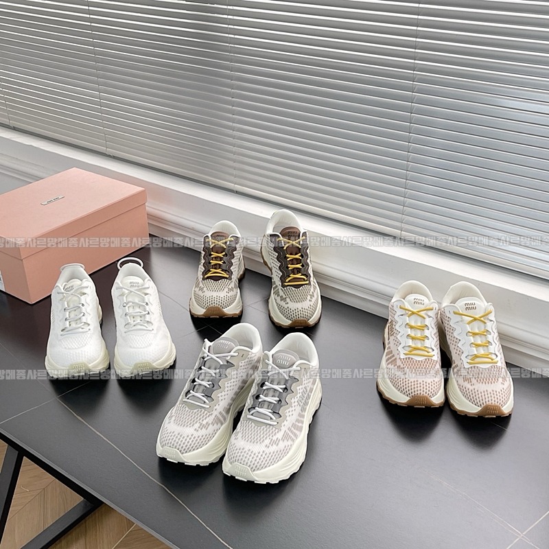 미우미우테크니컬패브릭스니커즈 20260423,173253,002.jpg