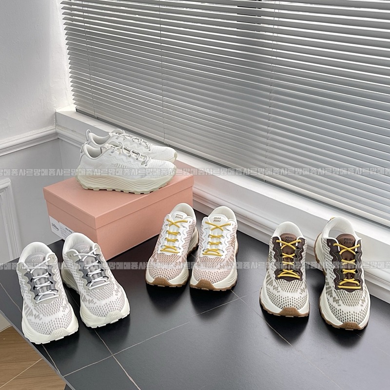 미우미우테크니컬패브릭스니커즈 20260423,173254,003.jpg