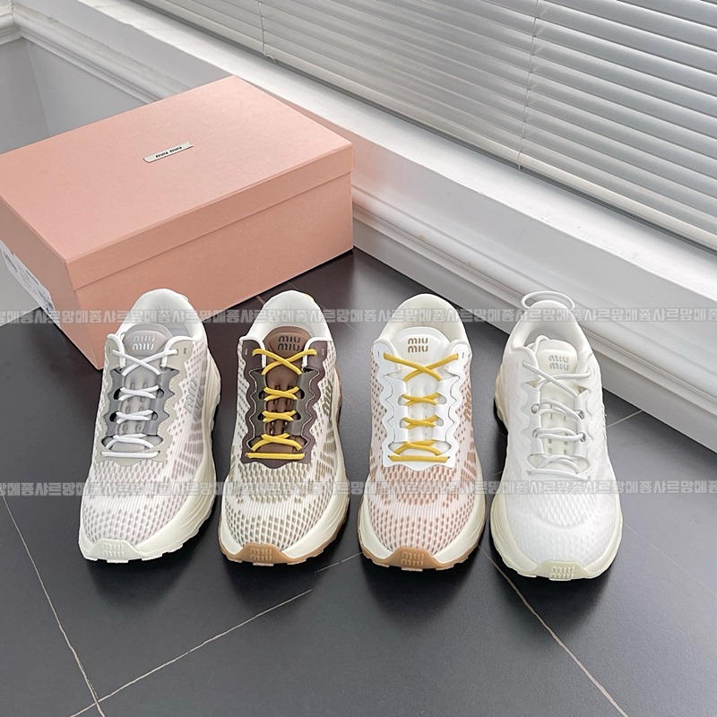 미우미우테크니컬패브릭스니커즈 20260423,173254,004.jpg