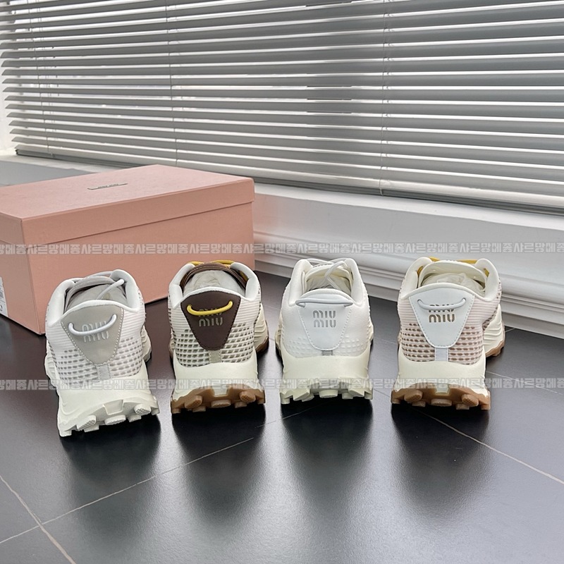 미우미우테크니컬패브릭스니커즈 20260423,173254,006.jpg
