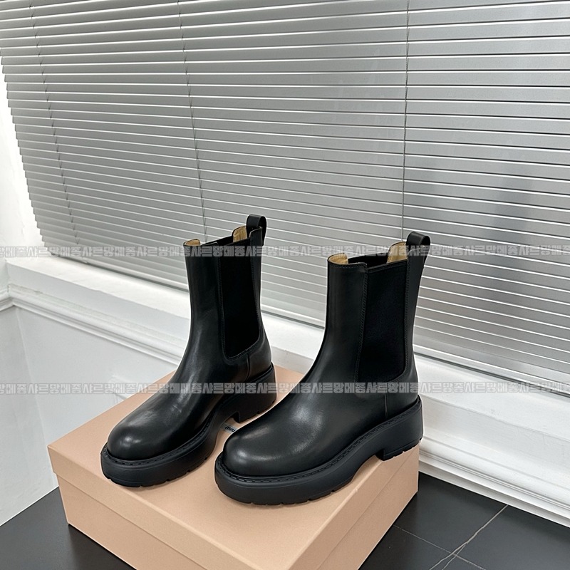 미우미우레더부티앵클부츠  20260424,100806,004.jpg