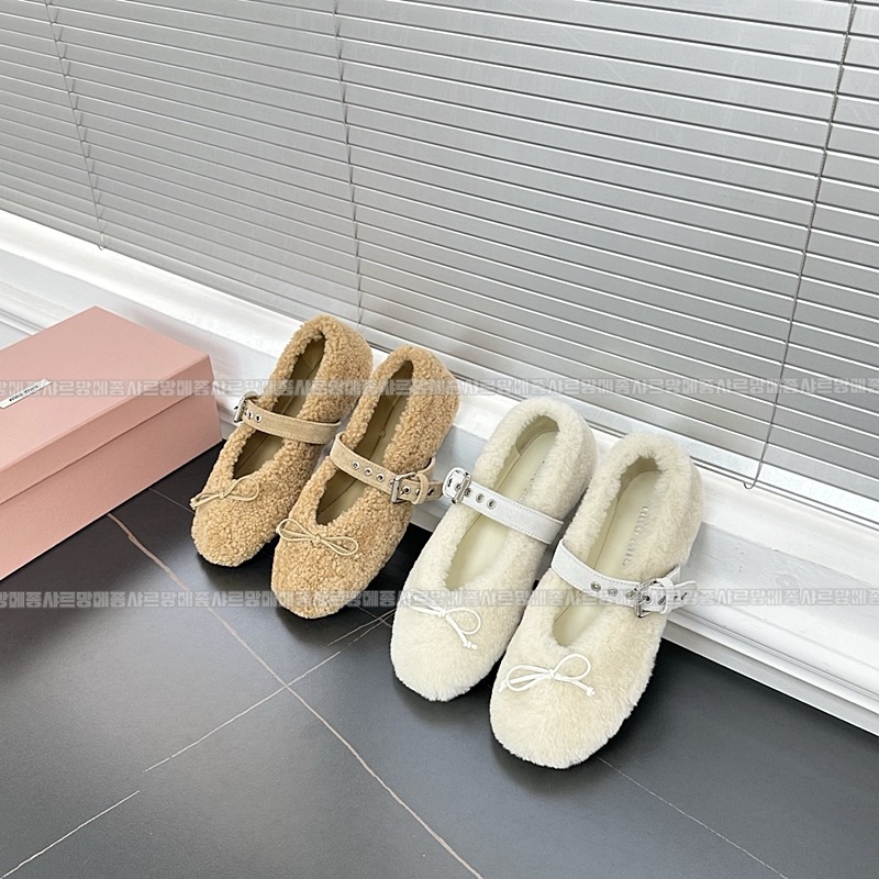 미우미우시어링발레리나슈즈  20260424,102944,002.jpg