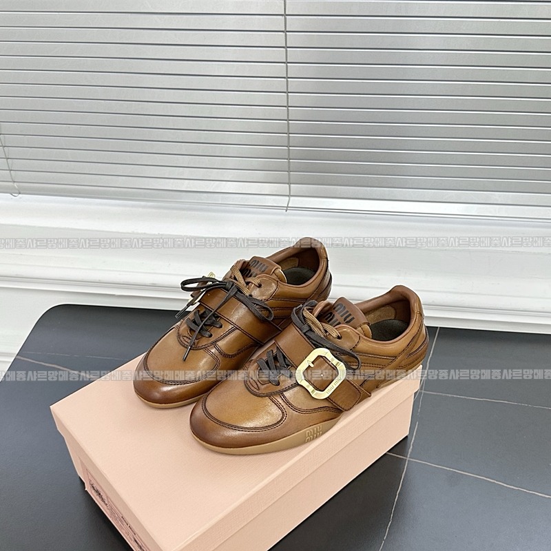 미우미우버클스트랩레더스니커즈  20260424,103333,002.jpg