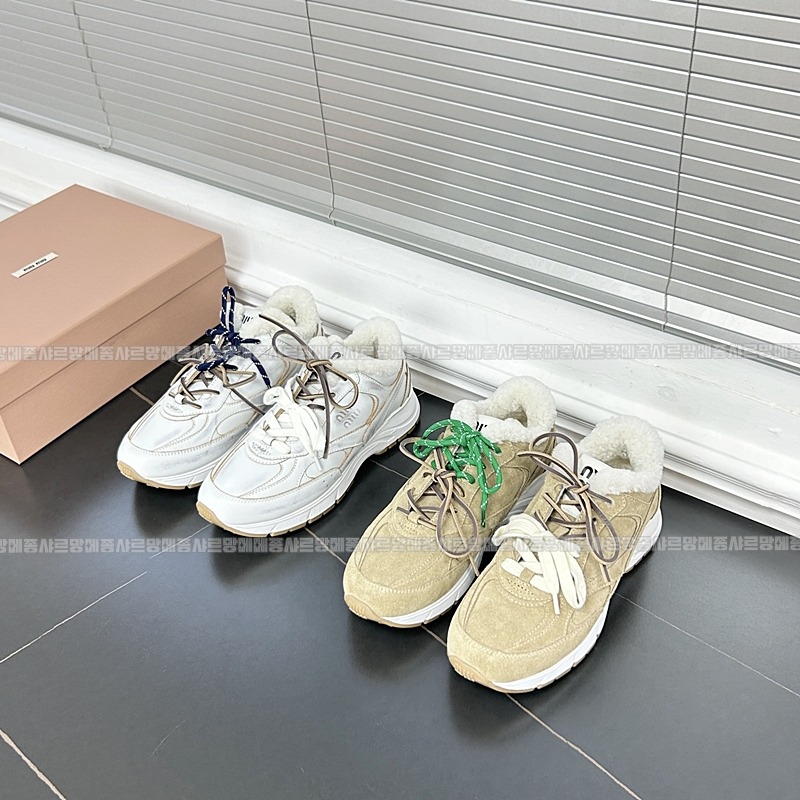 미우미우X뉴발란스530SL  20260424,104448,002.jpg