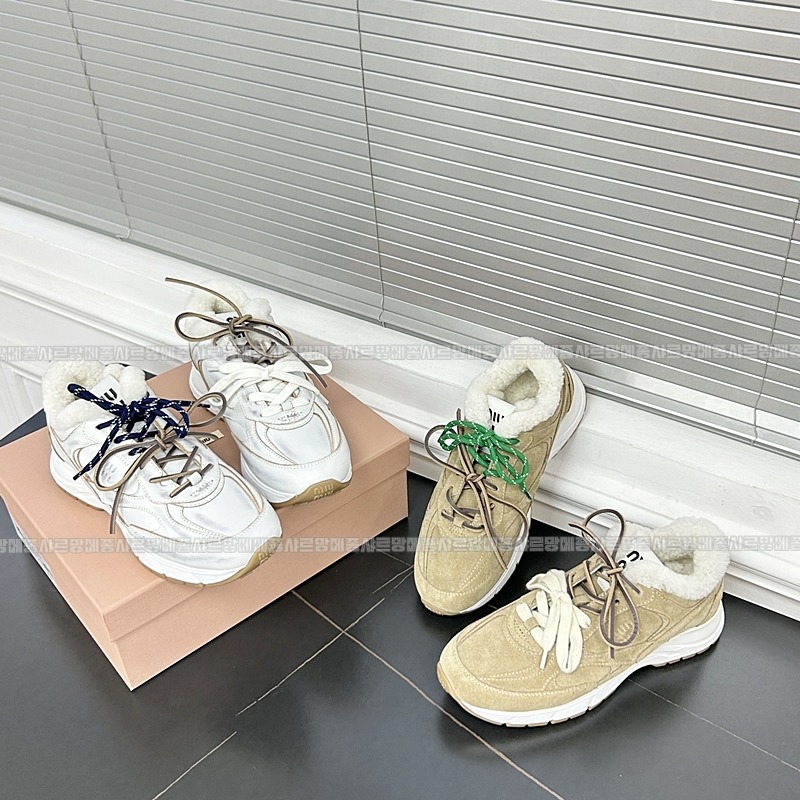 미우미우X뉴발란스530SL  20260424,104448,004.jpg