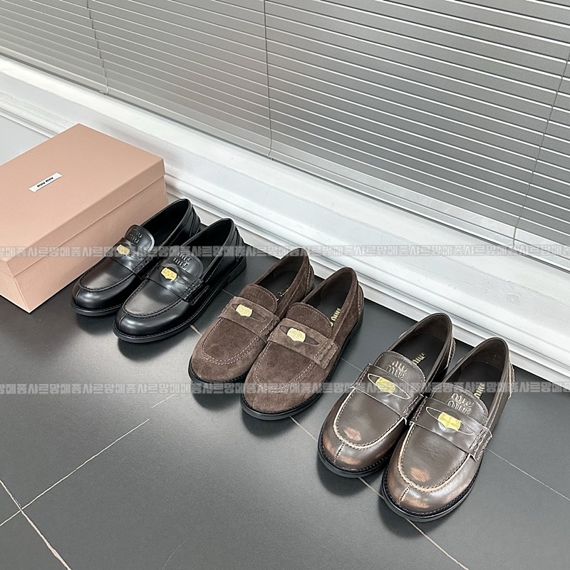 미우미우레더페니로퍼  20260424,104946,002.jpg