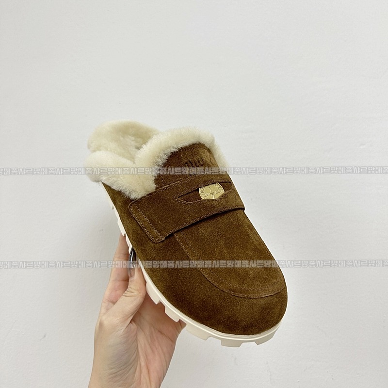 미우미우스웨이드뮬  20260424,105843,005.jpg