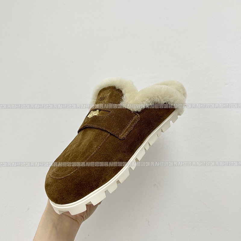 미우미우스웨이드뮬  20260424,105844,008.jpg