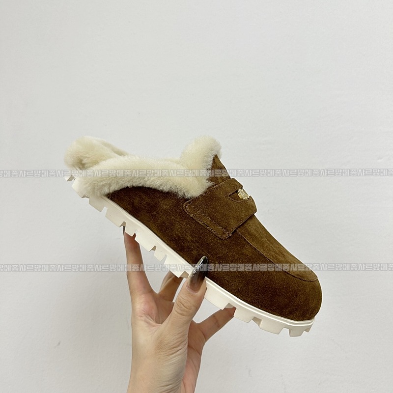 미우미우스웨이드뮬  20260424,105843,006.jpg