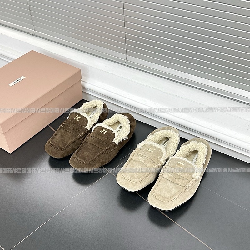 미우미우루슈스웨이드로퍼  20260424,110612,001.jpg