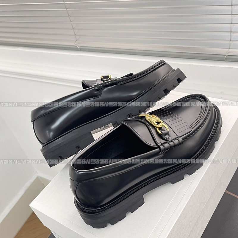 셀린느마거릿트리옹프체인로퍼  20260426,125924,004.jpg