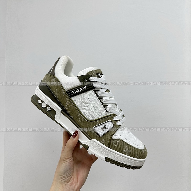 루이비통트레이너스니커즈  20260427,153716,005.jpg