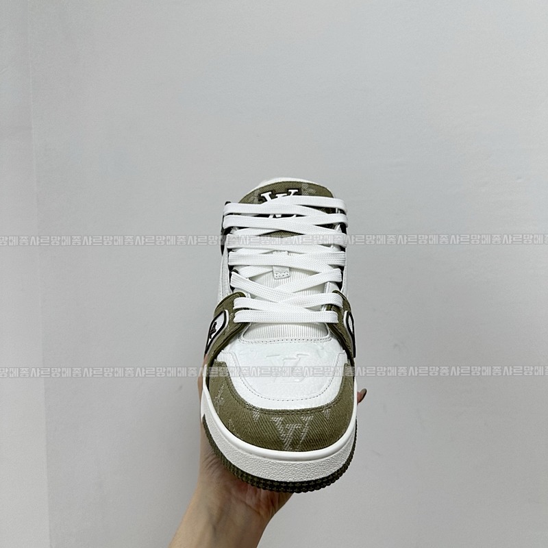 루이비통트레이너스니커즈  20260427,153716,008.jpg