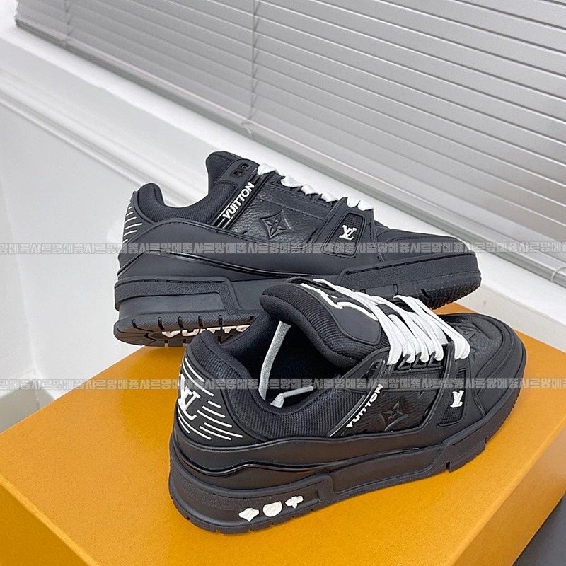 루이비통트레이너스니커즈  20260428,095558,004.jpg