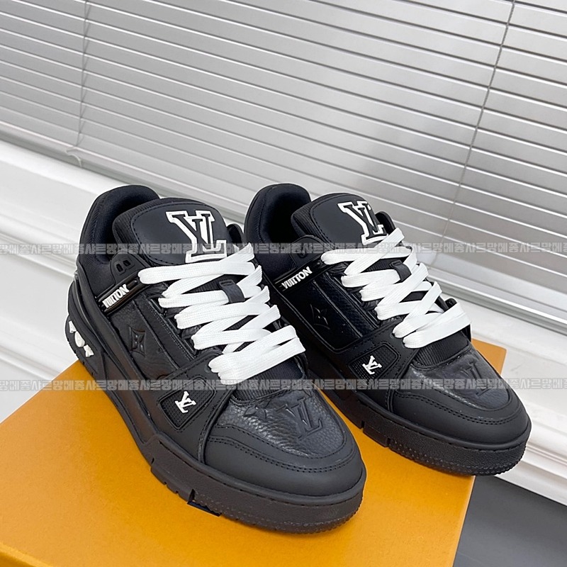 루이비통트레이너스니커즈  20260428,095558,003.jpg