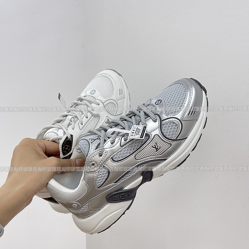 루이비통트레이너스니커즈  20260428,103201,004.jpg