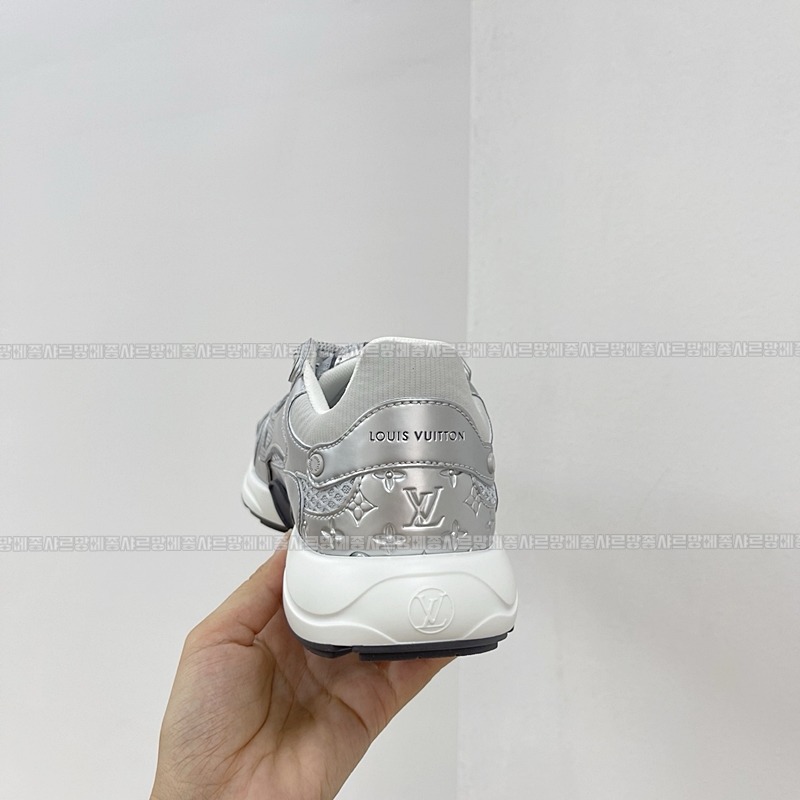 루이비통트레이너스니커즈  20260428,103627,004.jpg