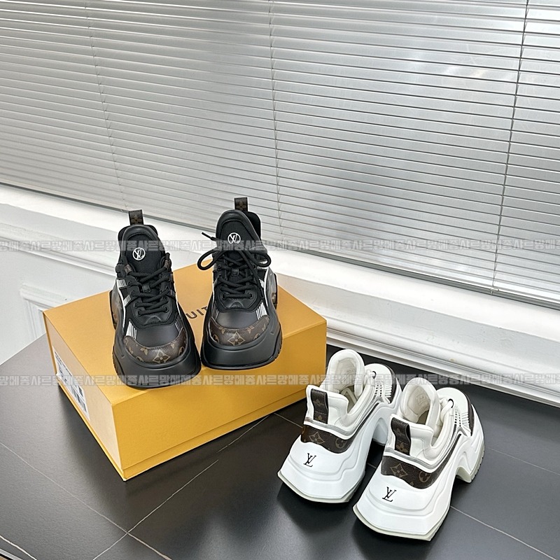 루이비통아치라이트2.0플ㄽ폼스니커즈  20260428,105206,005.jpg