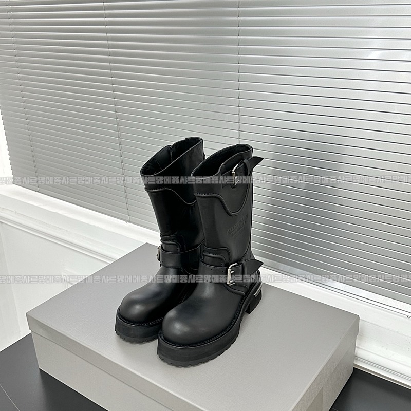 발렌시아가벤놈브츠  20260430,095745,005.jpg