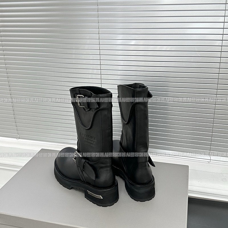 발렌시아가벤놈브츠  20260430,095746,007.jpg