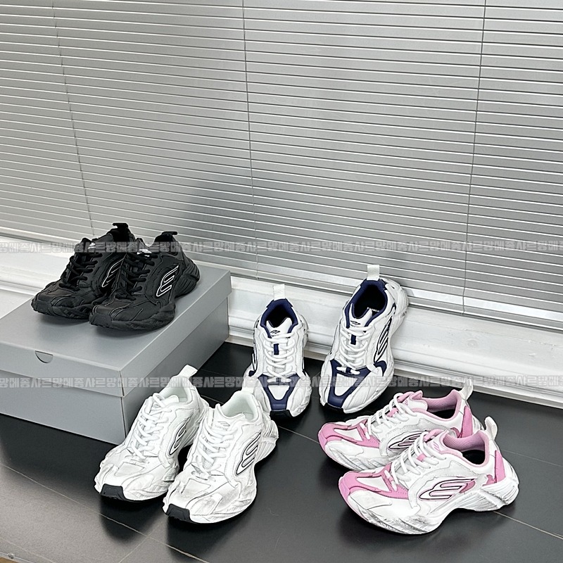 발렌시아가먼데이스니커즈  20260430,110056,002.jpg