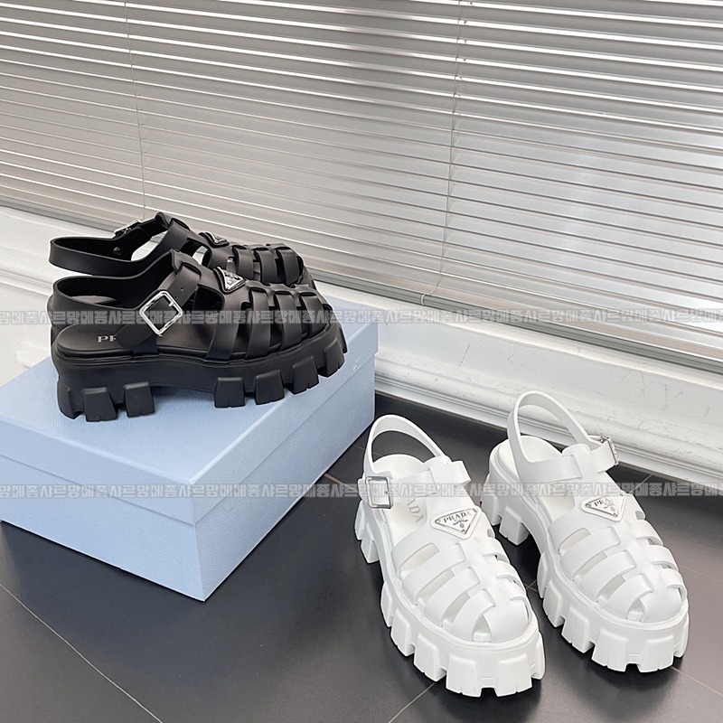 프라다모놀리스러버샌들 20260430,145039,003.jpg