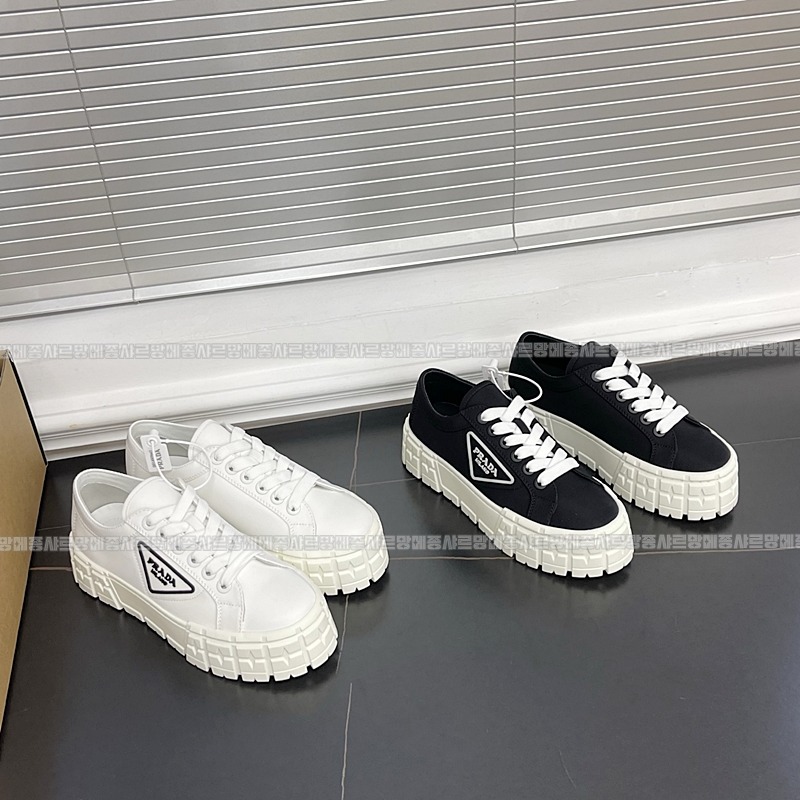 프라다더블휠리나일론게버딘스니커즈 20260430,152800,002.jpg