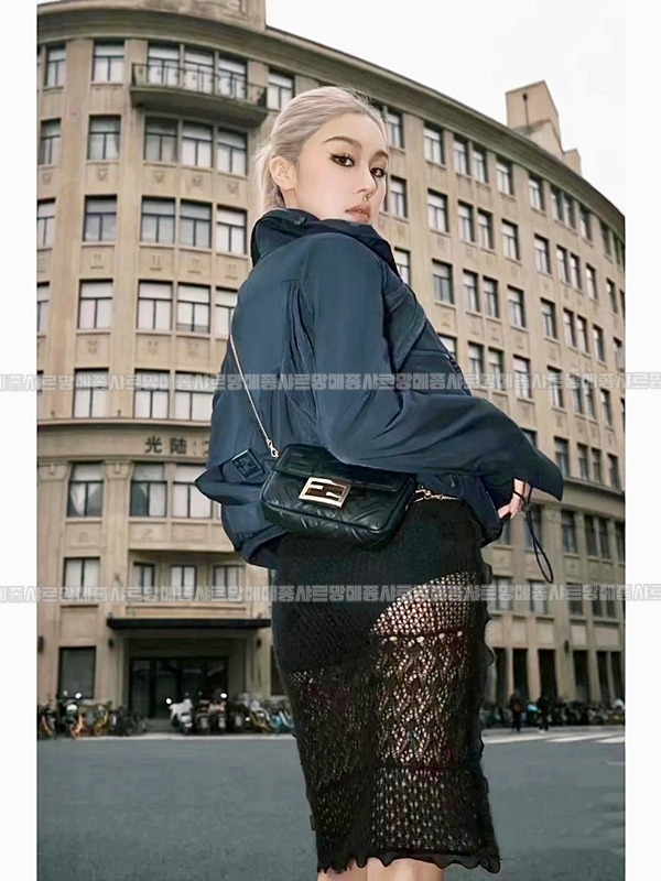 펜디바게트체인미디백  20260504 145617 022.jpg