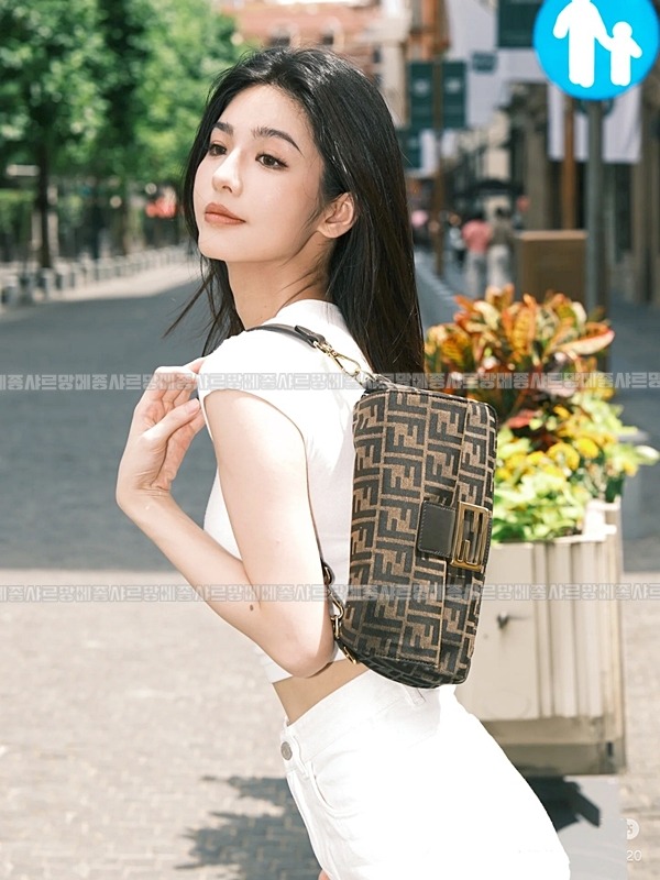 펜디바게트백20260505 111632 010.jpg