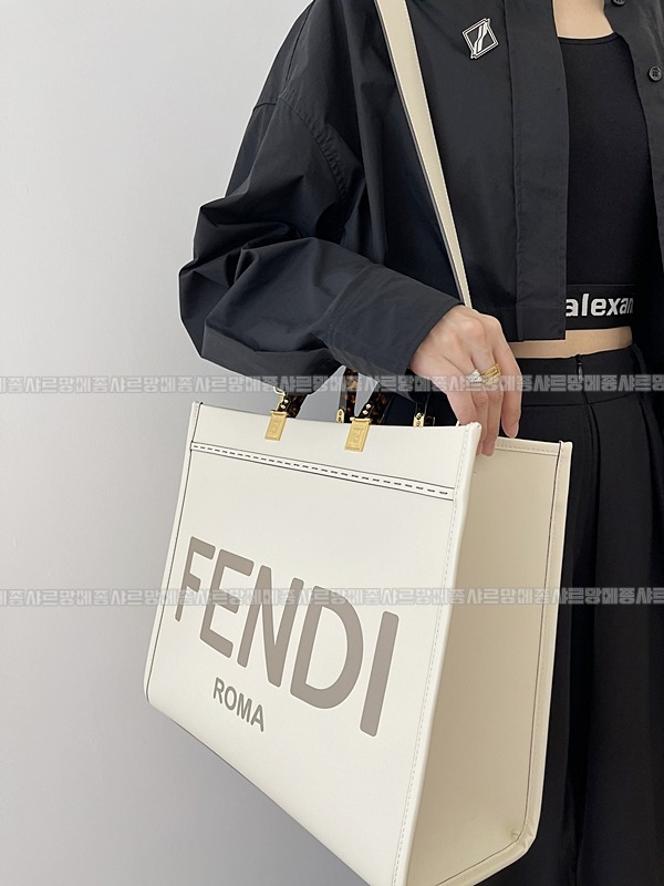 펜디선샤인쇼퍼백미디움  20260505 132313 022.jpg
