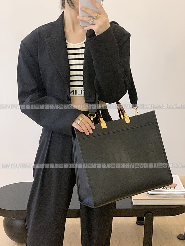 펜디선샤인쇼퍼백미디움  20260505 132315 034.jpg