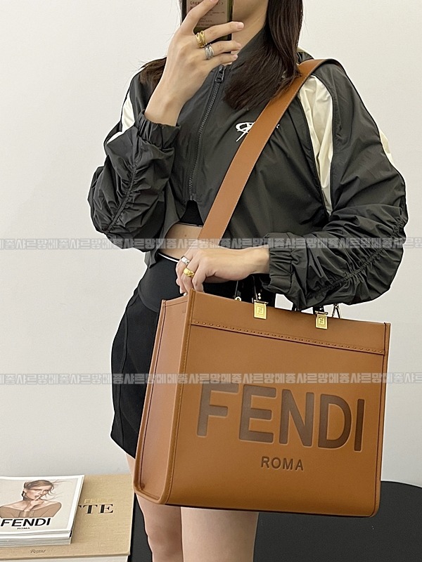 펜디선샤인쇼퍼백미디움  20260505 132320 047.jpg