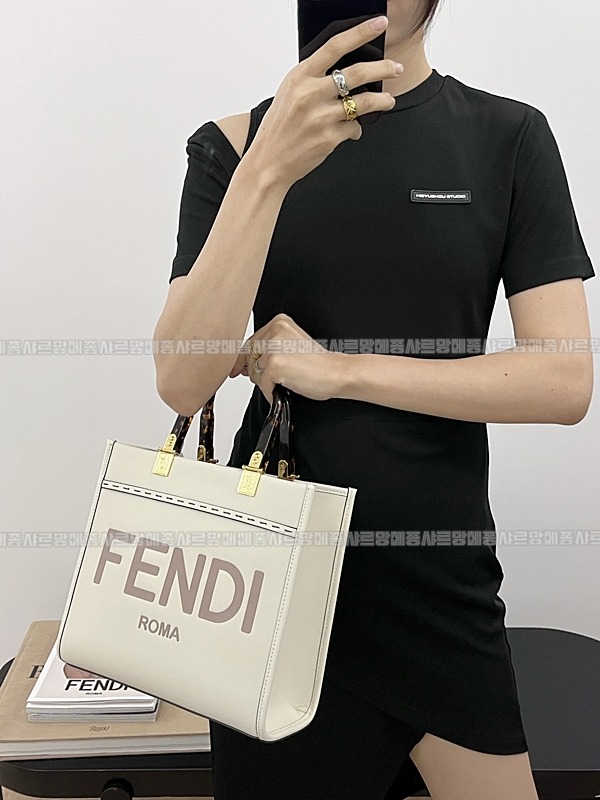 펜디선샤인쇼퍼백스몰  20260505 143616 010.jpg