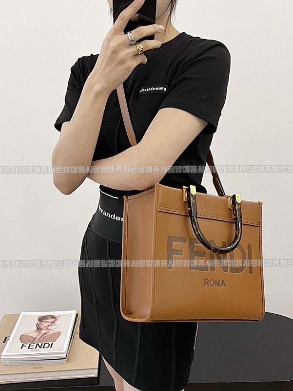 펜디선샤인쇼퍼백스몰  20260505 143621 034.jpg