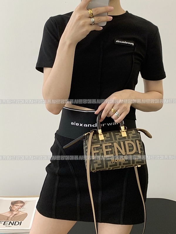 펜디바이더웨이미니보스턴백  20260505 152319 010.jpg