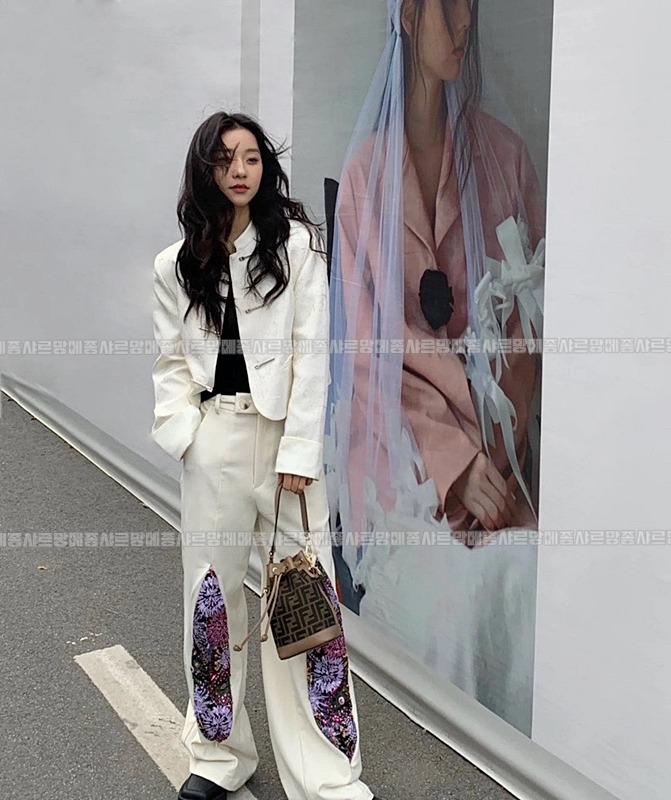 펜디몬트레조미니버킷백  20260505 154940 012.jpg