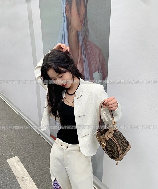 펜디몬트레조미니버킷백  20260505 154940 010.jpg