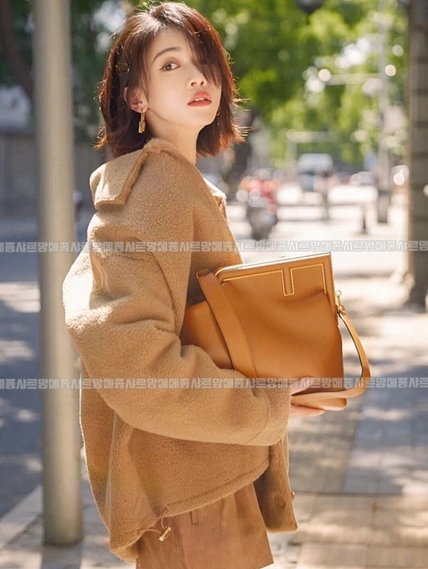 펜디퍼스트백  20260505 165042 010.jpg