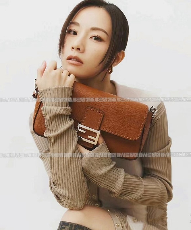 펜디바게트셀러리아백미디움  20260506 152036 010.jpg