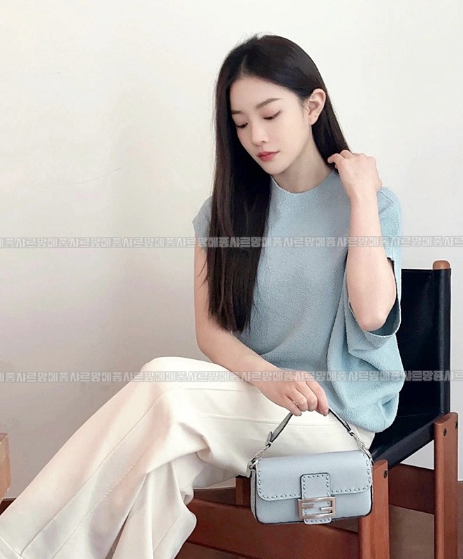 펜디바게트셀러리아백미니  20260506 153407 012.jpg