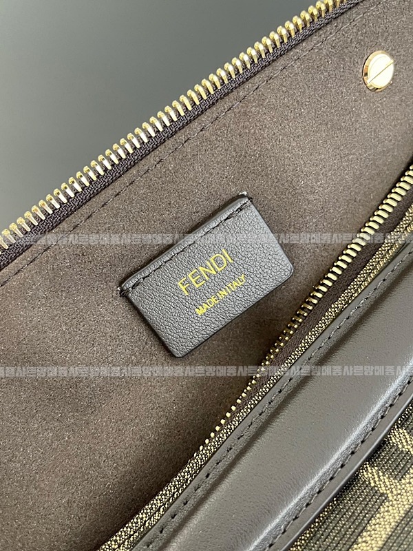 펜디바이더웨이소프트미디움  20260507 143951 006.jpg