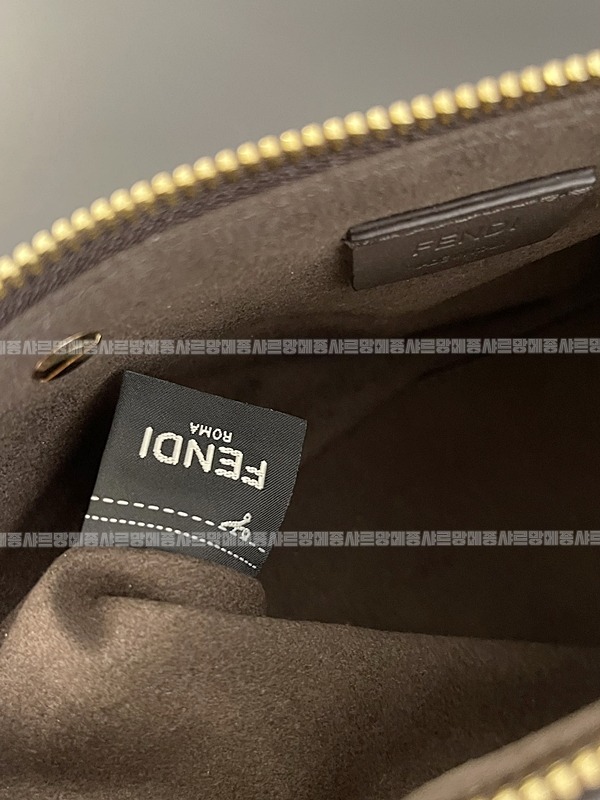 펜디바이더웨이소프트미디움  20260507 143953 015.jpg