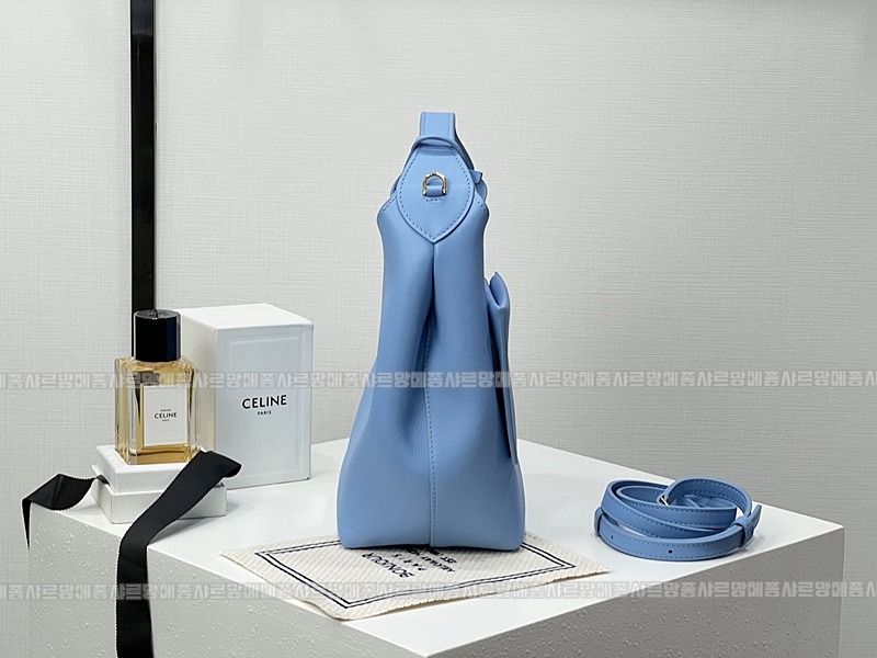 셀린느스몰호보백 20260509 172746 004.jpg