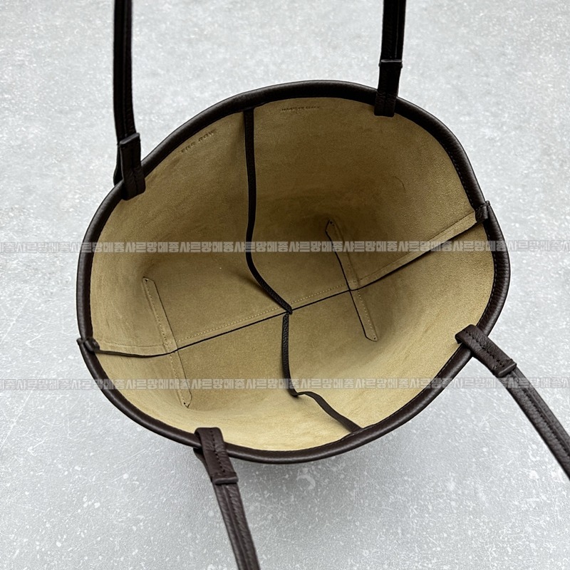 더로우 파크 토트 쓰리 백20260515 111433 017.jpg