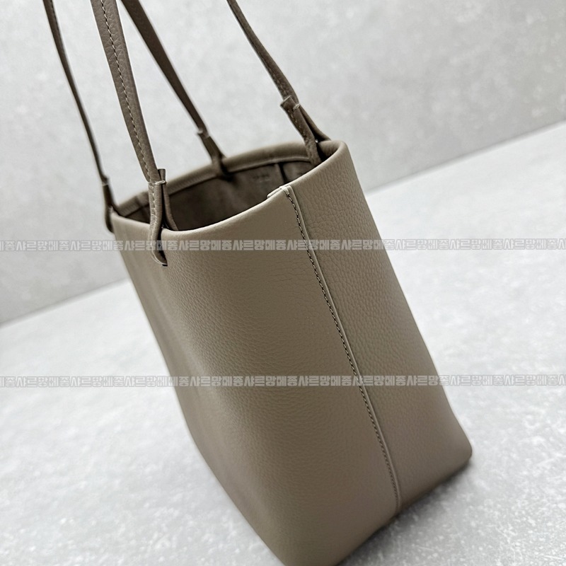 더로우 파크 토트 쓰리20260515 121210 006.jpg