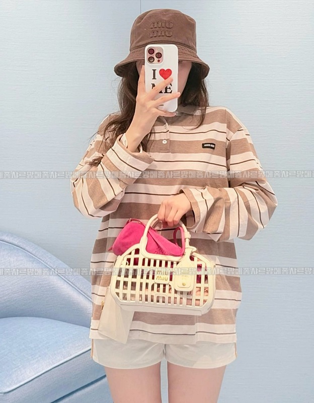 미우미우가죽바스켓백  20260519 165910 030.jpg