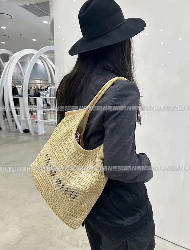 미우미우아이비라피아효과리넨백  20260520 123215 021.jpg