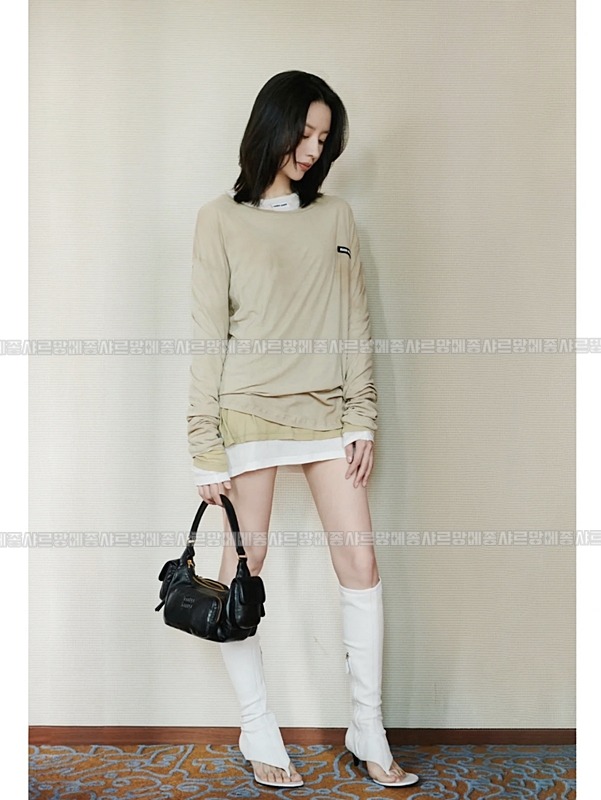 미우미우나파가죽포켓백  20260521 155633 011.jpg